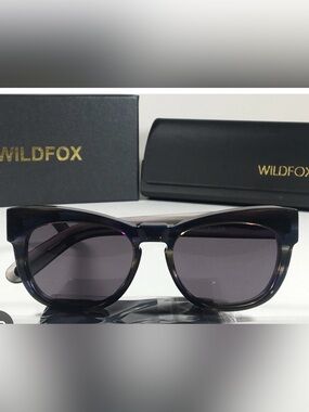 Wildfox Winston Cat Eye Chunky Women’s Y2K Black Sunglasses